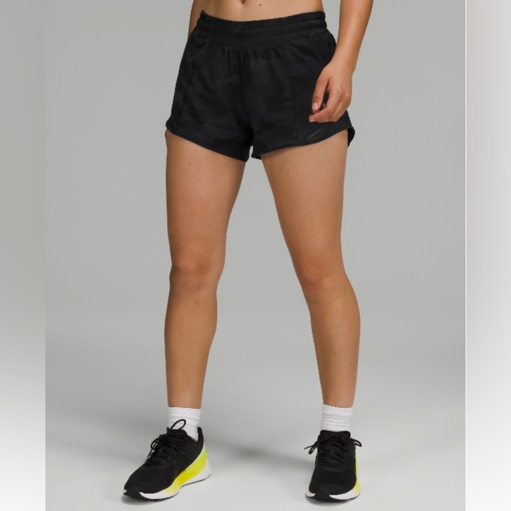Lululemon, size 4, Hotty Hot Low-Rise Lined Short 4", black camo